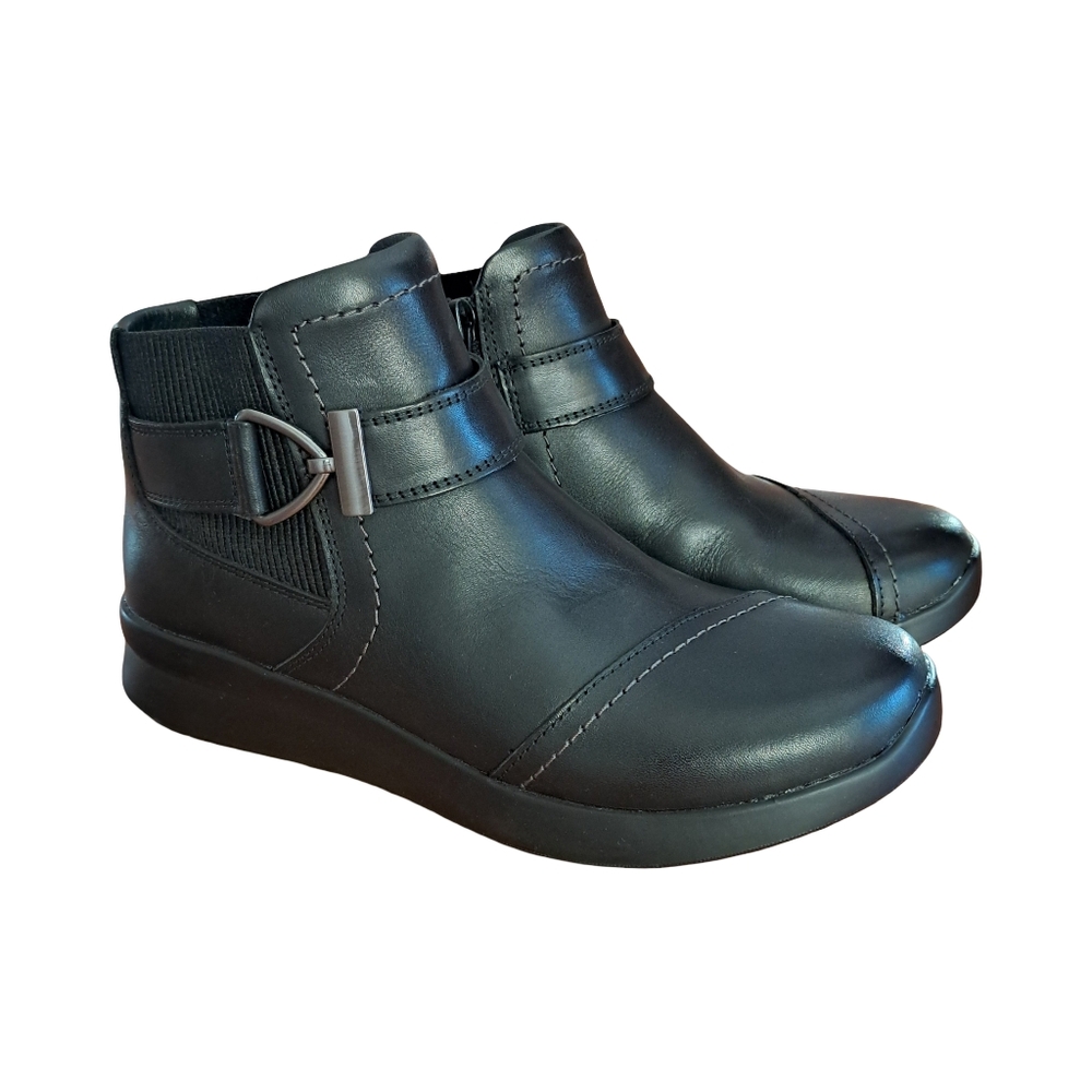 Clarks Womens Leather Ankle Boots Black Booties Shoes Size 5 New With Box - Picture 3 of 9